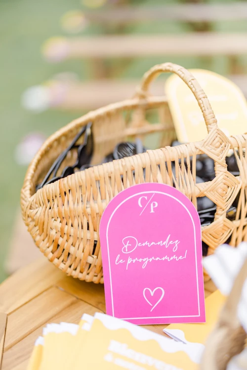 panier événement rose osier papier